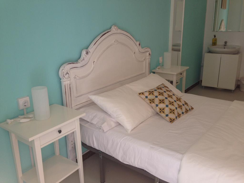 Standard Double Room with Shared Bathroom,273893989:JPEG