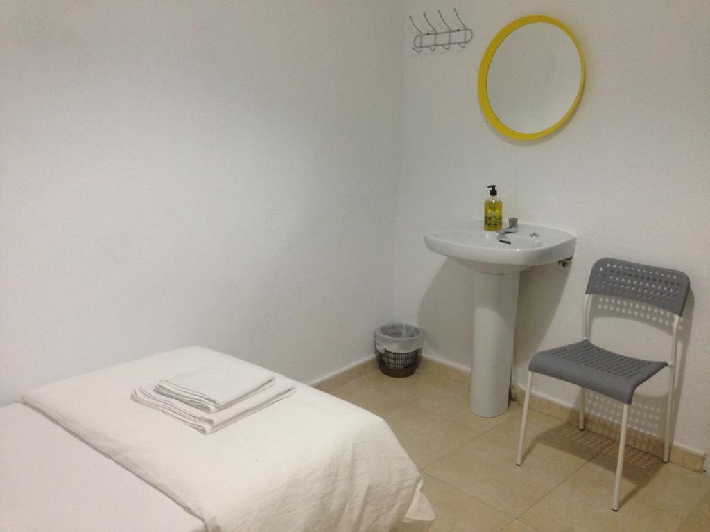 Standard Single Room with Shared Bathroom,273894009:JPEG