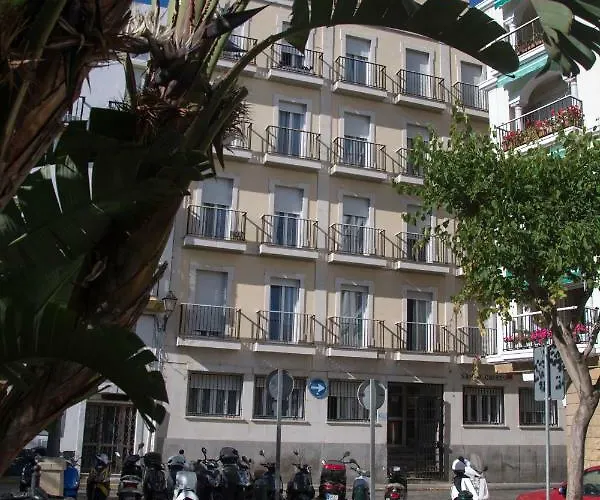 Hotel cerca del colegio: Residencia Universitaria Cadiz Centro